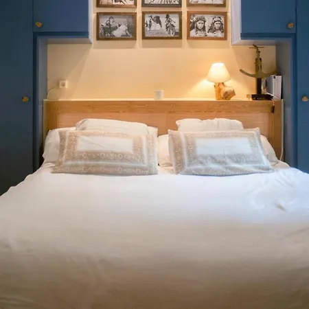 Well-decorated Cocoon Close To The Eiffel Tower 아파트